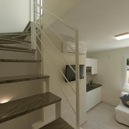 Isule Apartment & Terrace דירה