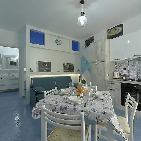 Isule Apartment & Terrace דירה *