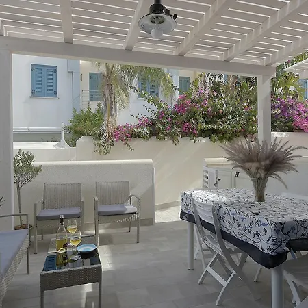 Isule Apartment & Terrace דירה