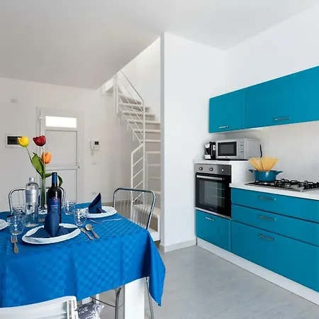 Isule Apartment & Terrace דירה