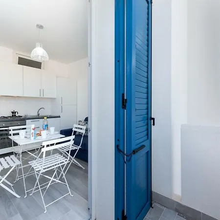 Isule Apartment & Terrace דירה *